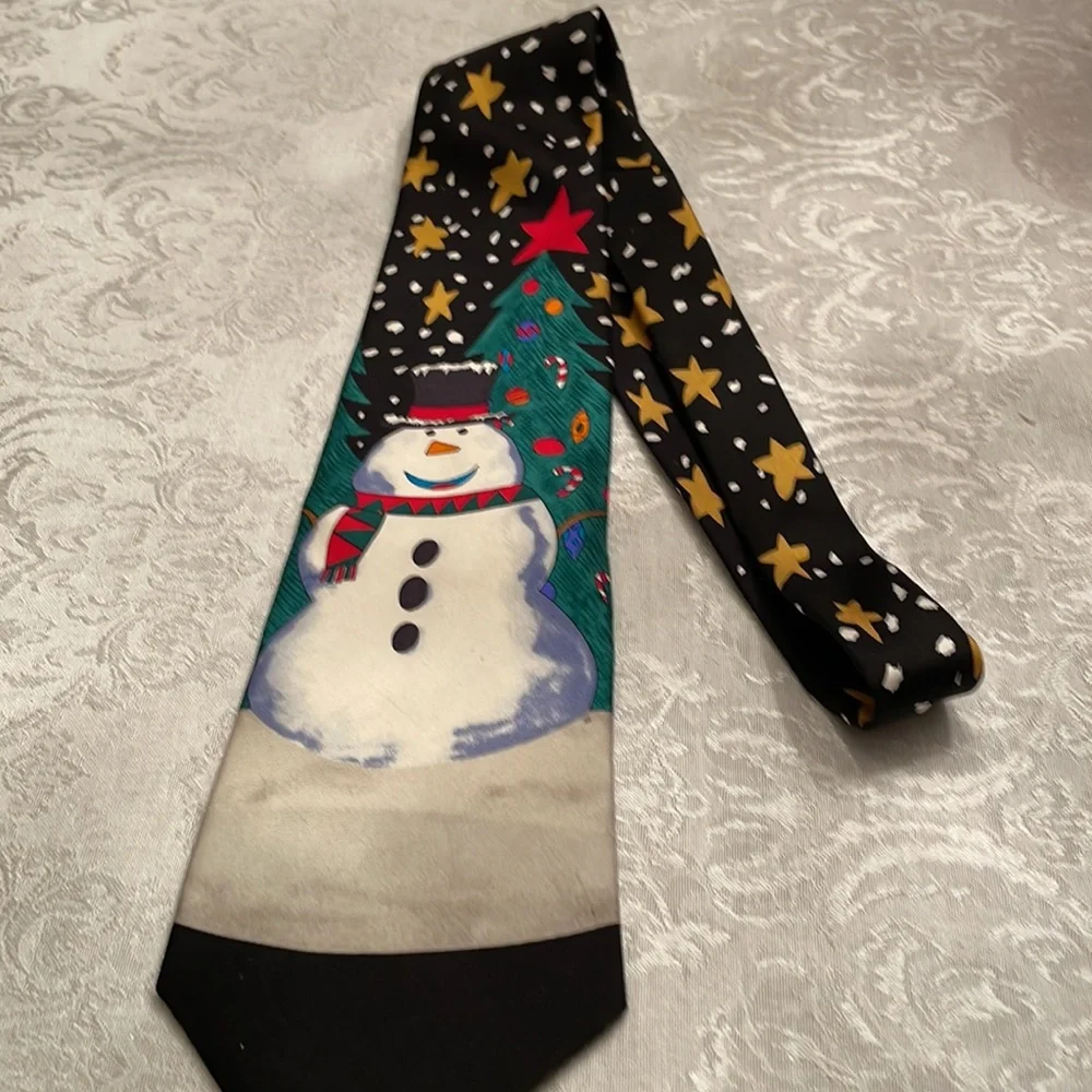 Festive holiday Save the Children collection tie